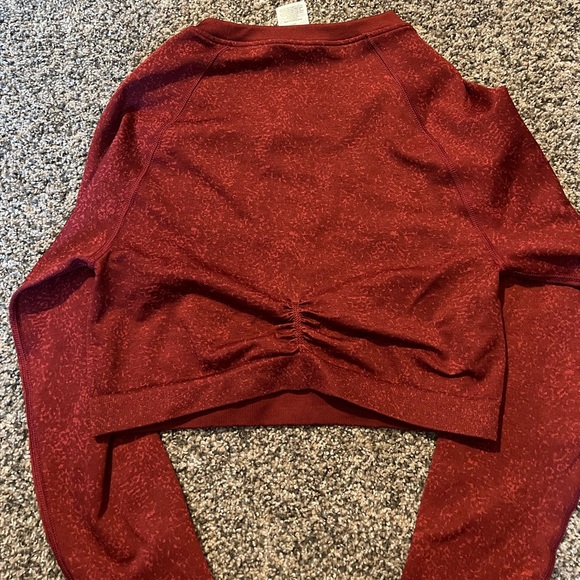 Gymshark Longsleeved Crop Top - Picture 2 of 2